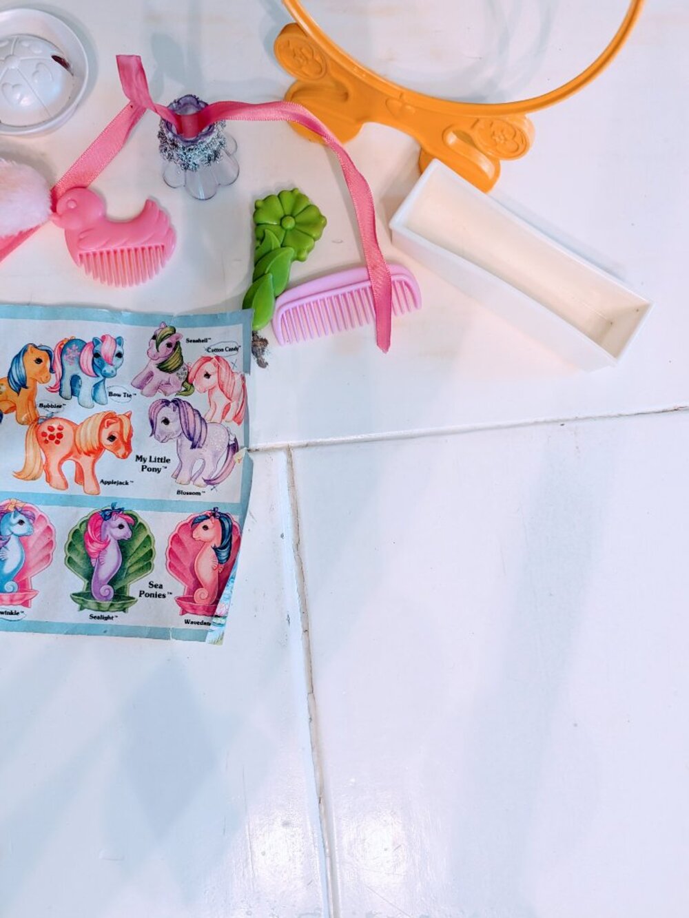 VTG Lot of 14 Hasbro My Little Pony G1 Accessories 80s Dream Castle Brush Comb - Picture 3 of 6
